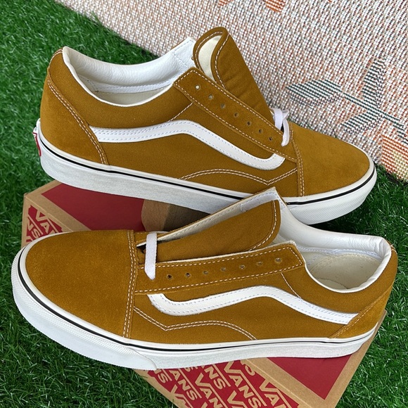 Vans WMNS Old Skool
Color Theory Golden Brown
VN0005UF1M7
Sneakers - Picture 11 of 16